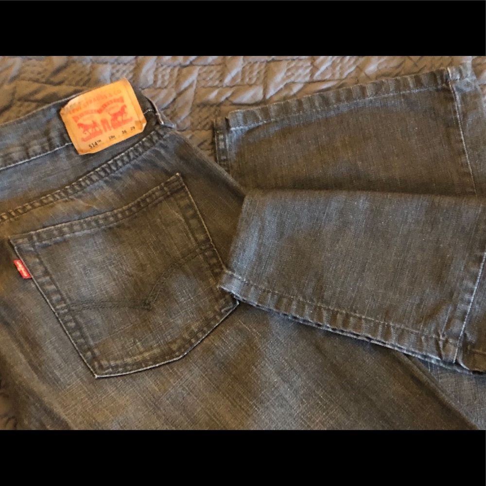 Gray Levi’s 514 Straight Jeans W36” x L29”